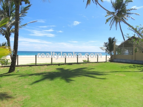 Eye Catching Villa facing Habaraduwa Beach