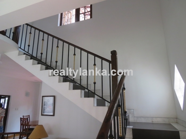 2 Houses With A Pool In Balapitiya