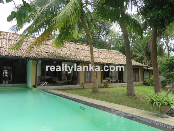 3 Ensuite Villa With A Riverfront