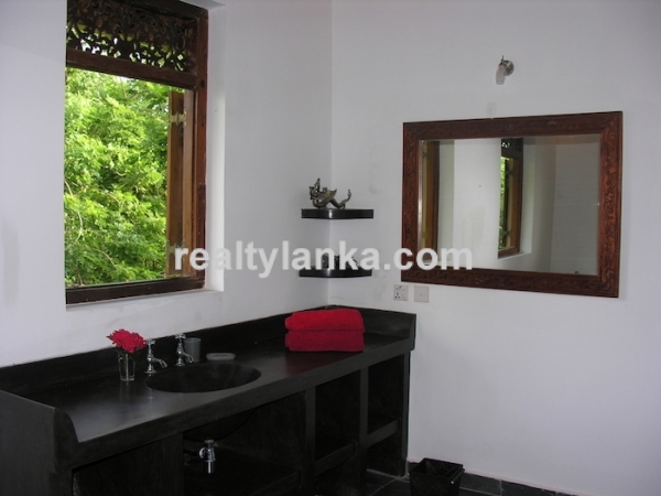 Lake View Viila