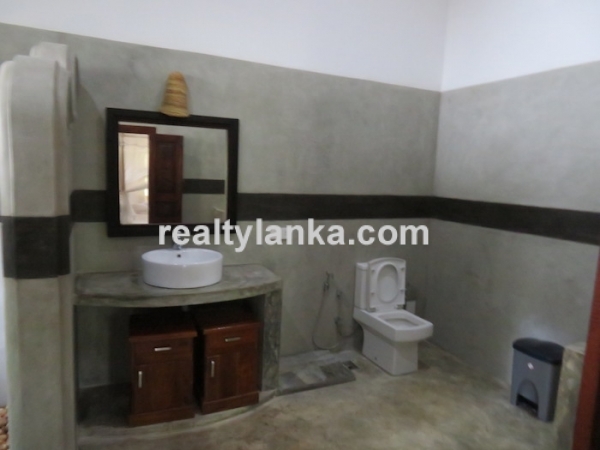 2 Villa Property In Meeripanna