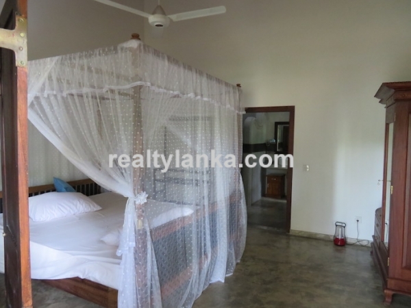2 Villa Property In Meeripanna