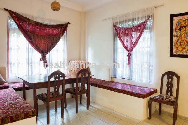 Villa for Sale and Lease in Hikka