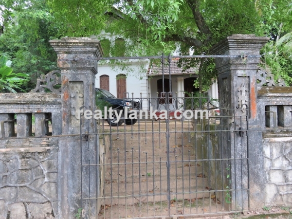 Well Maintained Colonial House In Galle