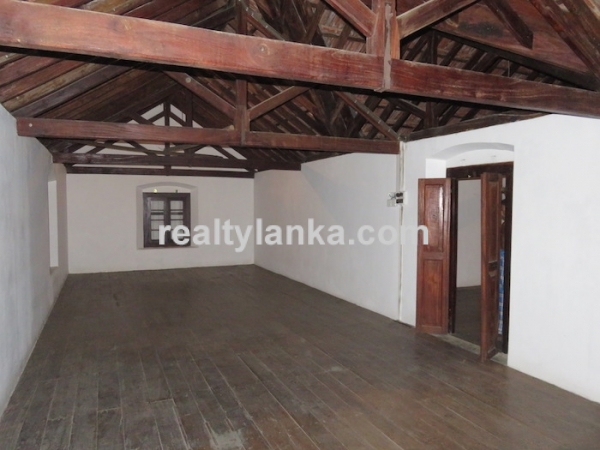 Well Maintained Colonial House In Galle