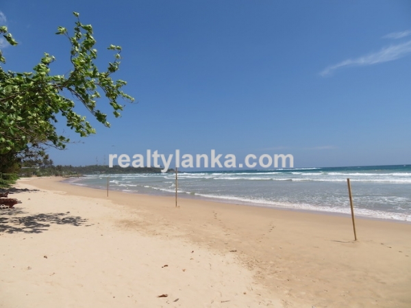 12M Beachfront Property In Dickwella